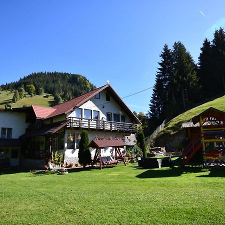 Casa Stefanut Hotel Moeciu De Sus Exterior foto