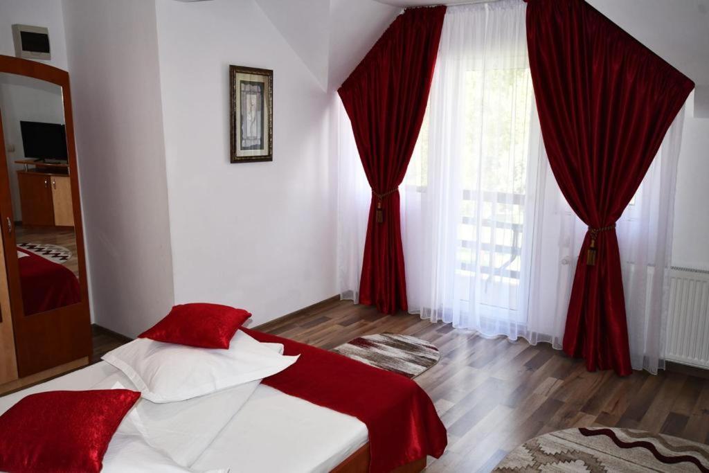 Casa Stefanut Hotel Moeciu De Sus Exterior foto